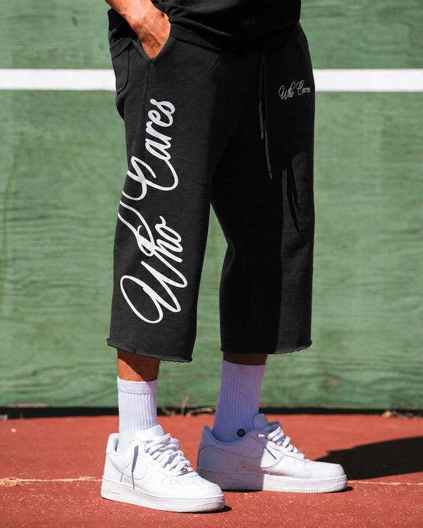 (PRE-ORDER) WC CURSIVE 3/4 SWEATS - BLACK